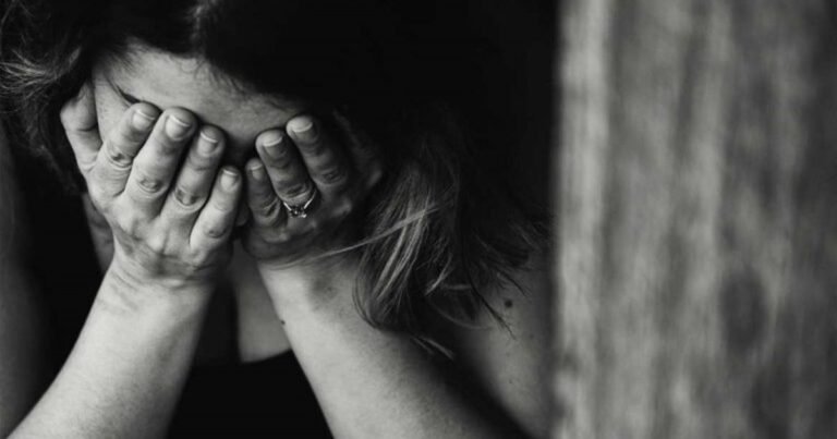 Indignación en Tapalqué: un video subido por una mujer registra el maltrato de su marido y piden que la Justicia actúe de oficio