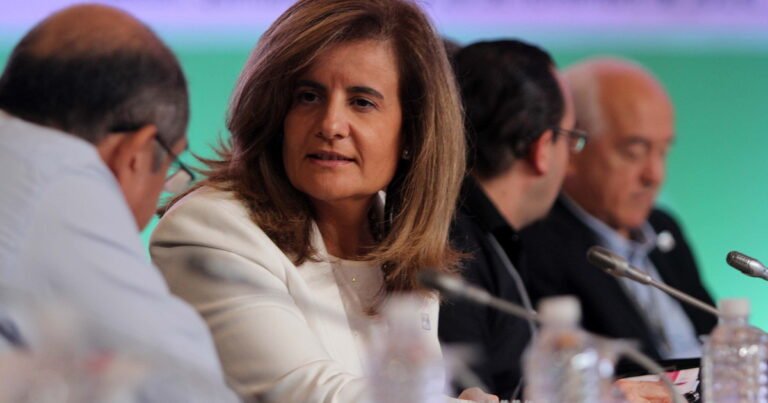 "Tu entusiasmo andaluz para mi austera alma castellana": la conmovedora despedida a una exministra que murió en el choque de trenes