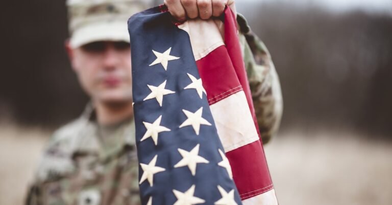 Estados Unidos aumentó dos pagos especiales para militares por primera vez en casi 25 años