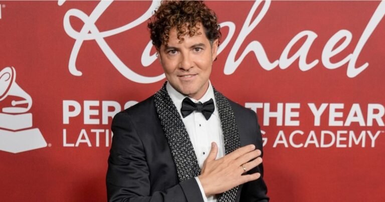 David Bisbal revela lo que merendaba al volver del colegio: "Mi madre había hecho unas lentejas, unas habichuelas… la comida andaluza es un arte"