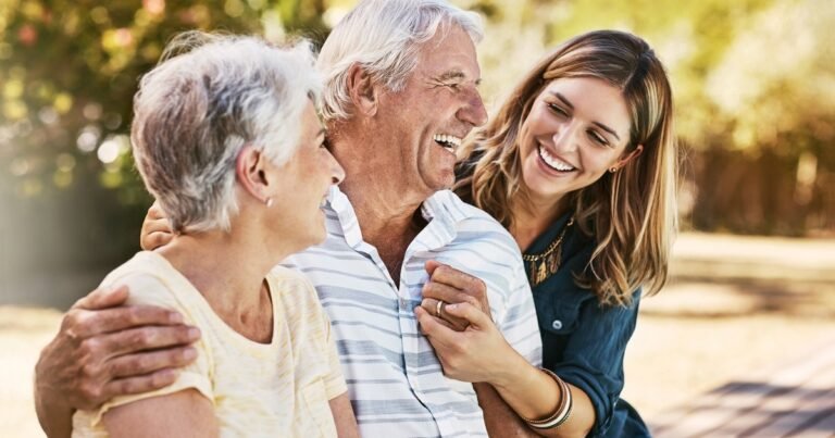Los expertos en psicología coinciden: las 9 cosas que hacen los padres ancianos para que sus hijos adultos se sientan realmente comprendidos