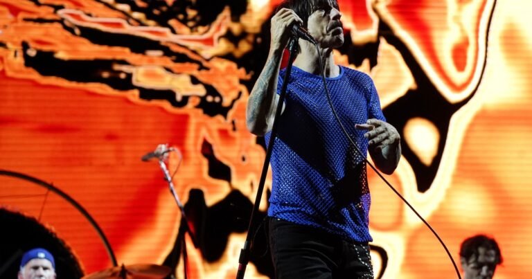 Red Hot Chili Peppers desmintió un nuevo show en Argentina y Rosario Central apuntó a la productora que los anunció en un festival