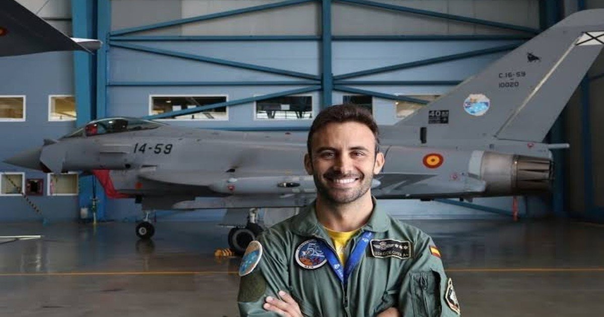 Juan Bengoechea, piloto de Eurofighter, cuenta qué ocurre cuando acumulas años de experiencia: "Cuando adquieres una experiencia muy alta, puedes empezar a ejercer más responsabilidad"
