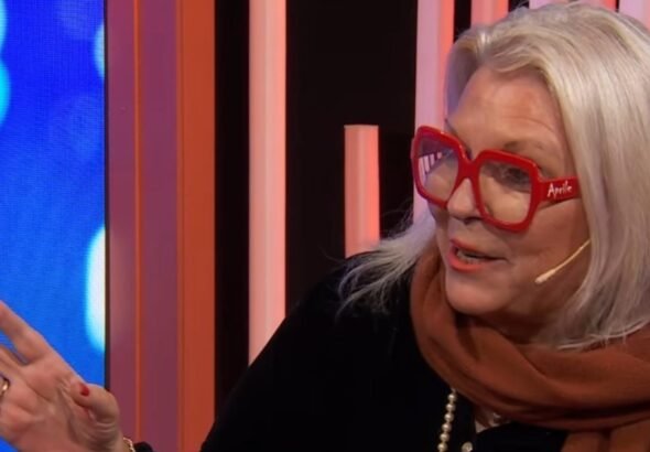 Elisa Carrió denunció a Javier Milei por abuso de autoridad y violencia de género por los insultos a una periodista