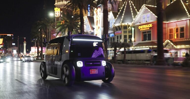 Oficial y confirmado | California multará a los robotaxis que hagan esto