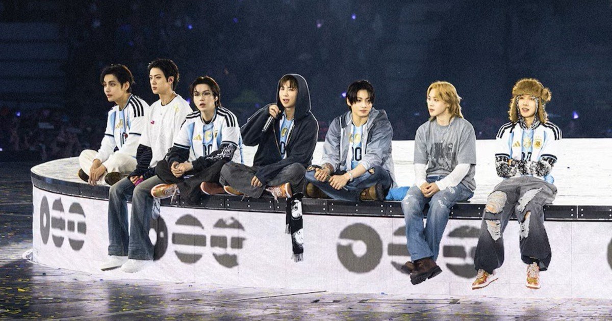 El debut de BTS en la Argentina hizo vibrar al Estadio Único de La Plata, en una noche histórica marcada por la euforia de los fans y los guiños locales