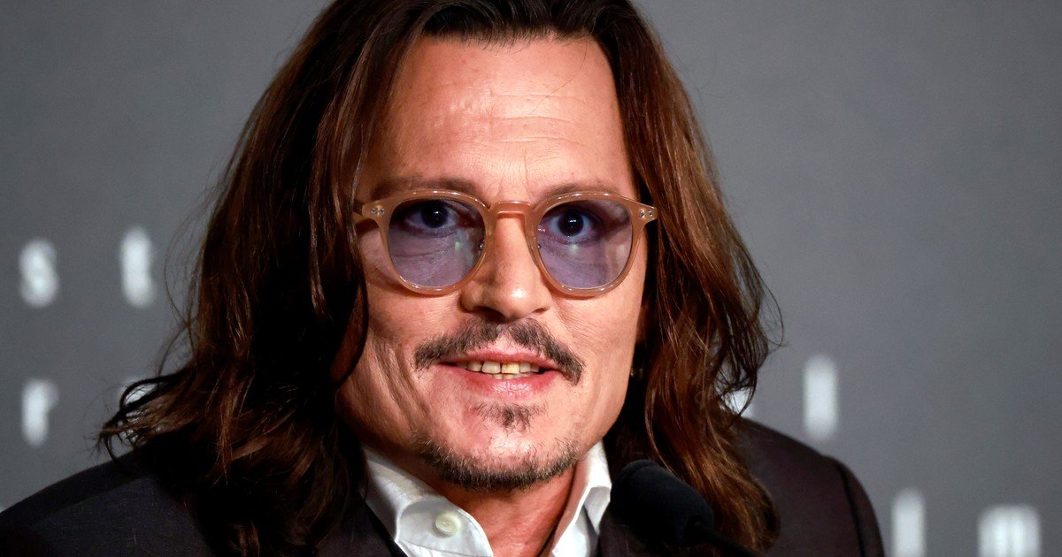 Frase del día de Johnny Depp, actor de Hollywood de 63 años: “Dicen que tomo decisiones extrañas, pero para mí no lo son. Mi obsesión es que me fascina el comportamiento humano, lo que se esconde bajo la superficie”