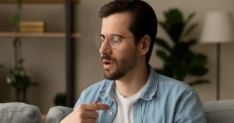 La psicología dice que hablar solo mientras se cocina, se trabaja o se busca un objeto perdido es una conducta habitual para muchas personas. Aunque a veces se relaciona con la soledad, verbalizar pensamientos puede cumplir diferentes funciones vinculadas con la memoria, la atención y las emociones