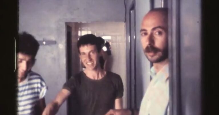 Aparecen imágenes inéditas de Los Redondos de un recital de hace 40 años en un mítico boliche porteño
