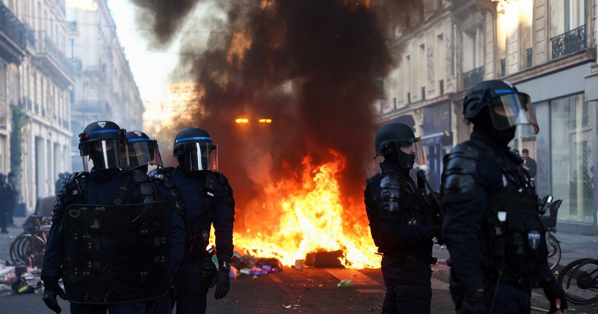Saqueos, violencia y desolación: París despierta devastada tras una noche de terror